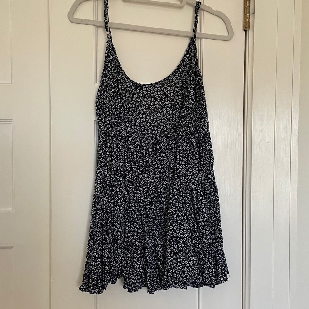 Flower Patterned Dress! - Picture 5 of 5
